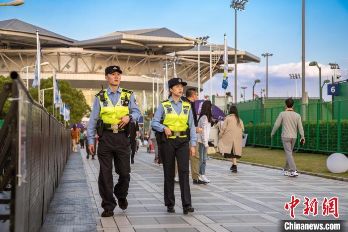 ”圈层防护2024年上海网球大师赛AG真人游戏平台上海警方“超长待机(图2)